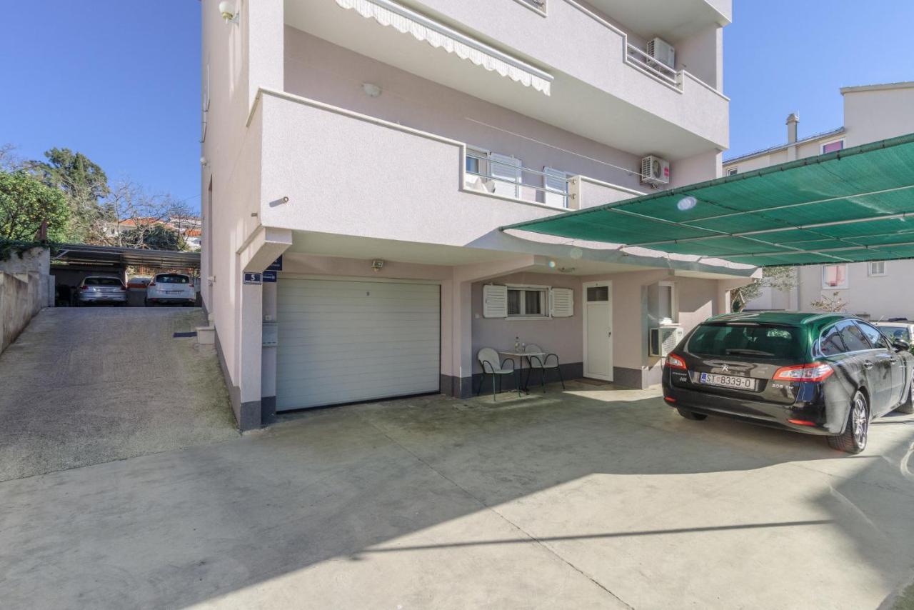 Apartments Meri Trogir Exteriör bild