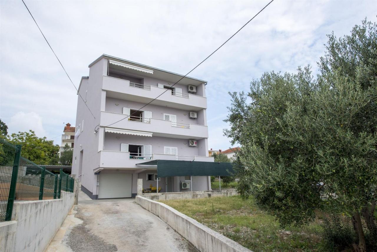 Apartments Meri Trogir Exteriör bild