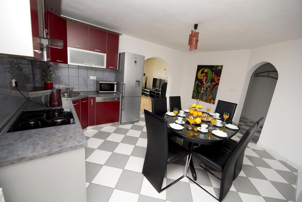 Apartments Meri Trogir Rum bild